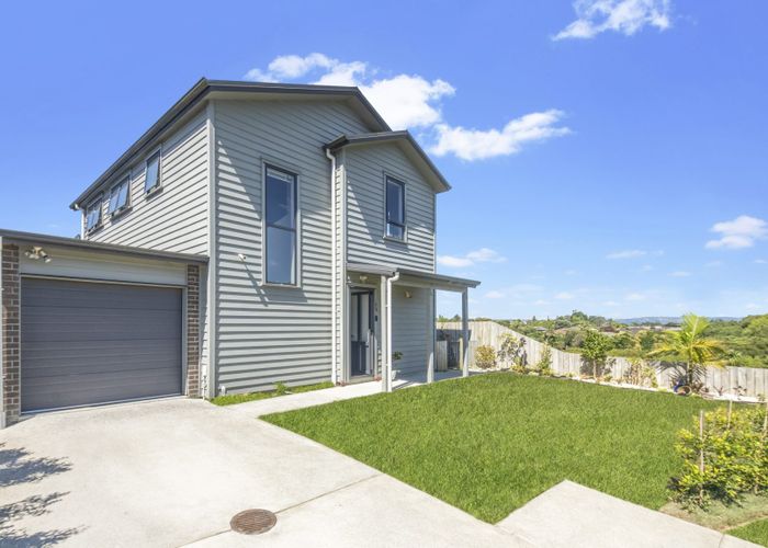  at 31 Ipukarea Street, Weymouth, Auckland