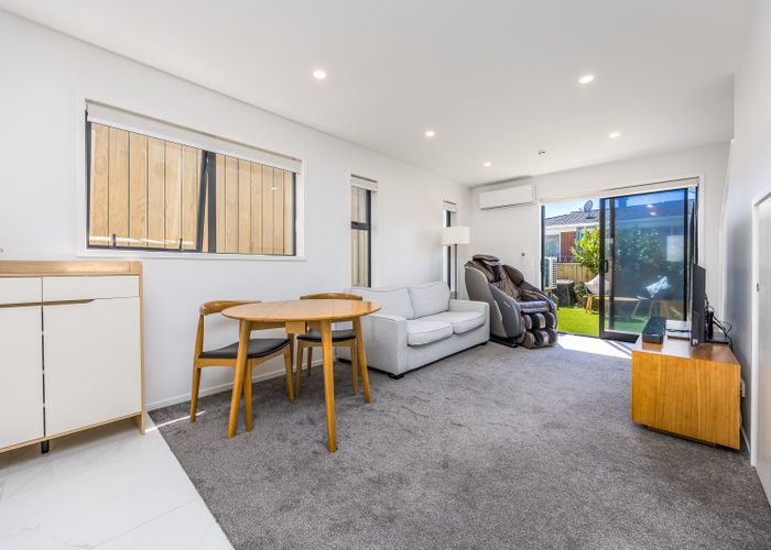  at 4/10 Willcott Street, Mount Albert, Auckland City, Auckland