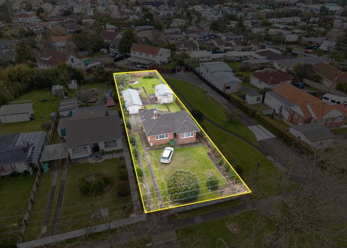  at 51 Seabrook Avenue, New Lynn, Waitakere City, Auckland