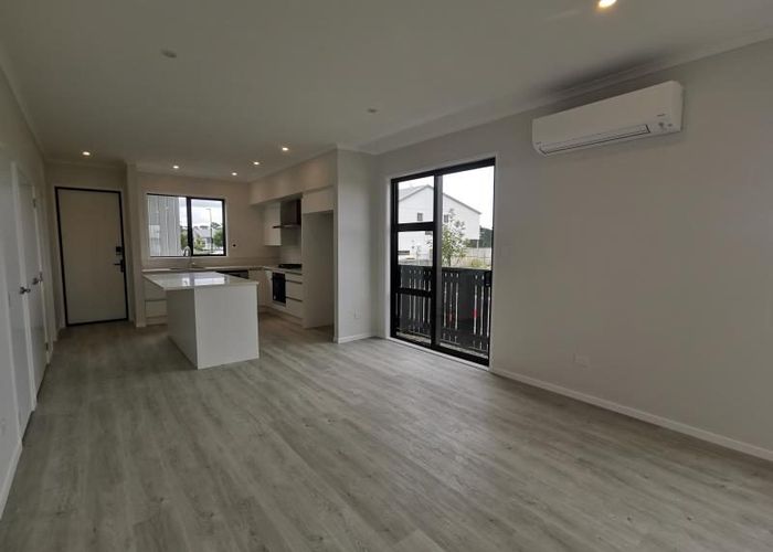  at 73 Manarini Road, Westgate, Waitakere City, Auckland