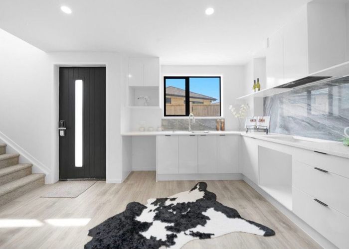  at 4/30 Tawa Crescent, Manurewa, Manukau City, Auckland