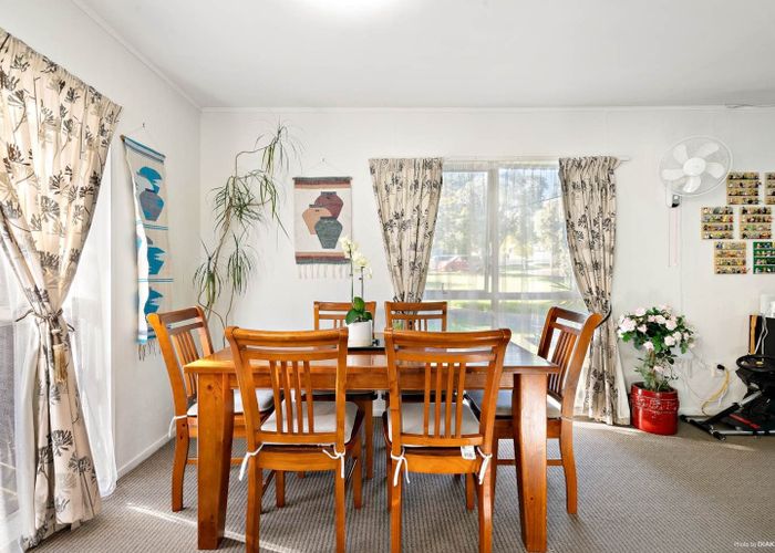  at 35 Coniston Avenue, Te Atatu South, Waitakere City, Auckland