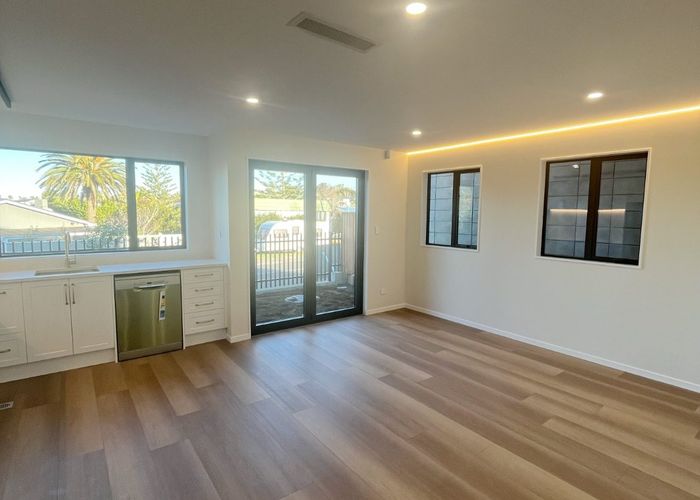  at 9B Glamorgan Drive, Torbay, North Shore City, Auckland