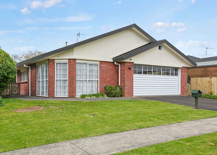  at 7 Kinross Drive, Merrilands, New Plymouth