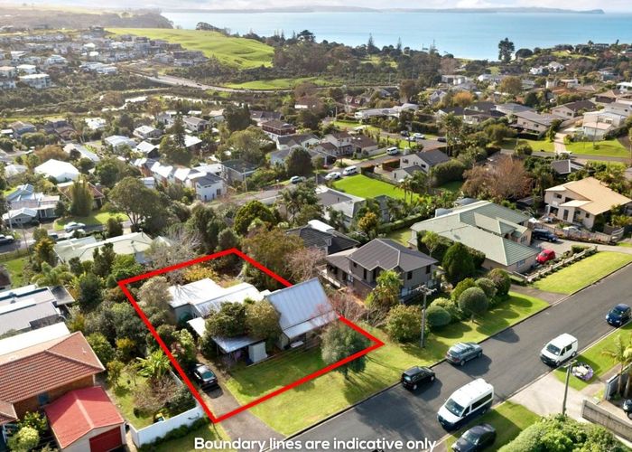  at 9 Wairere Road, Torbay, Auckland