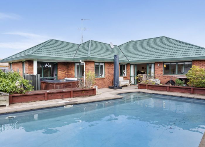 at 127 Longford Park Drive, Takanini, Auckland