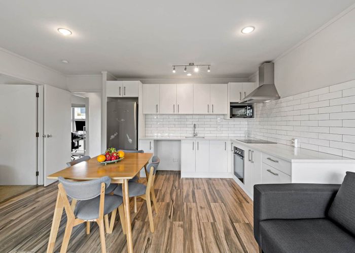  at 3/18 Parr Terrace, Castor Bay, North Shore City, Auckland