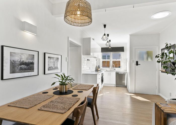  at 51 Jackson Street, Island Bay, Wellington