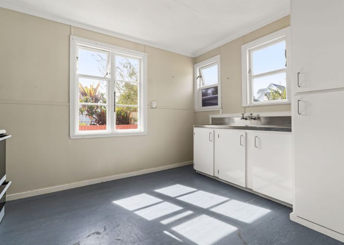  at 6 Tutuki Street, Waterview, Auckland City, Auckland