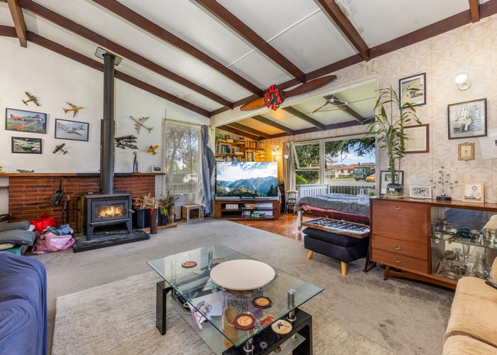  at 200 Robertson Road, Mangere East, Auckland
