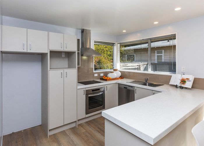  at 2/3 Puriri Street, Riccarton, Christchurch