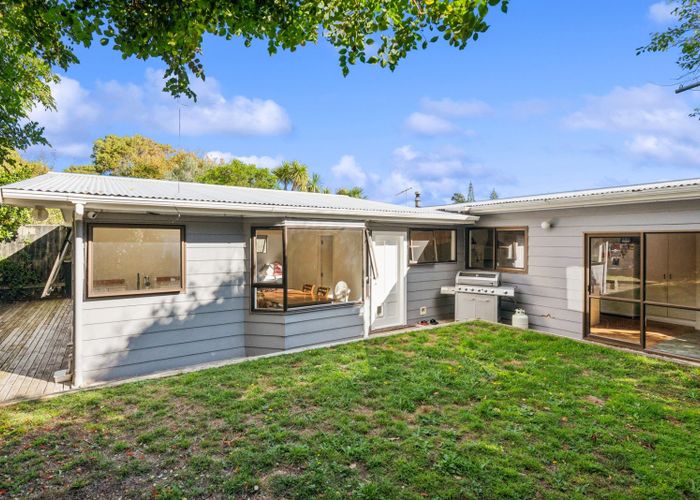 at 39 Tennis Court Road, Raumati South, Kapiti Coast, Wellington