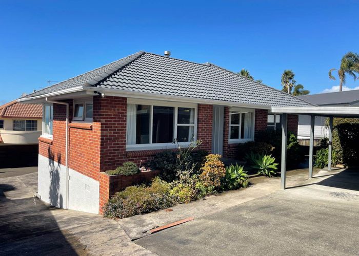  at 73 Deep Creek Road, Waiake, North Shore City, Auckland