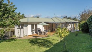  at 27 Alison Road, Surfdale, Waiheke Island