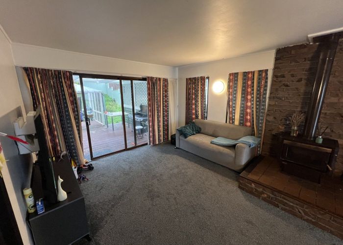  at 69 Chelsea View Drive, Chatswood, North Shore City, Auckland