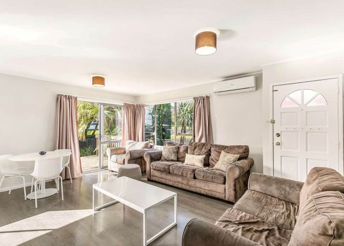  at 1/60 Simon Ellice Drive, Bayview, North Shore City, Auckland