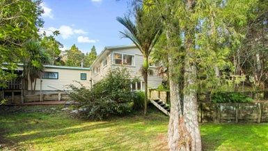  at 31 Victory Road, Laingholm, Auckland