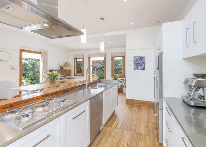  at 37 Kenneth Avenue, Sandringham, Auckland City, Auckland