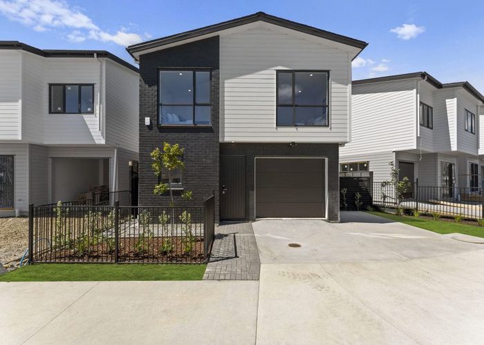  at 11 Greenbrier Street, Westgate, Waitakere City, Auckland