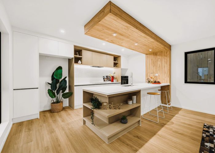  at 5E Crystal Avenue, Glendene, Waitakere City, Auckland