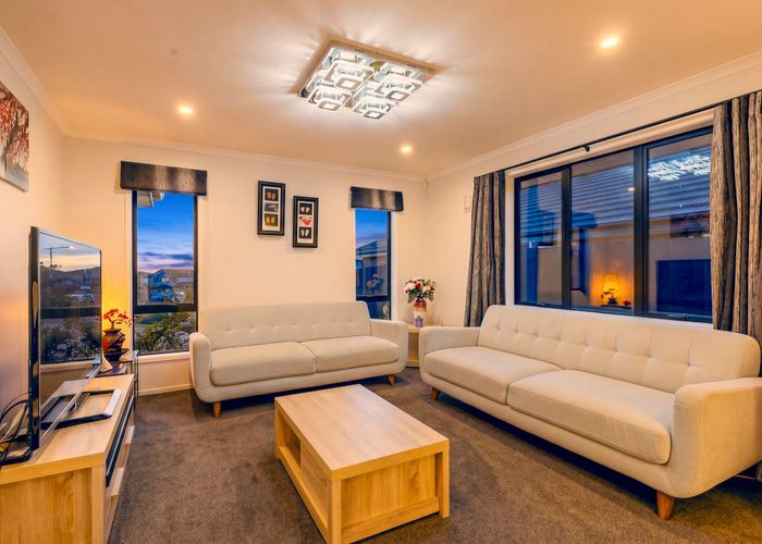  at 87 Twin Parks Rise, Papakura, Papakura, Auckland