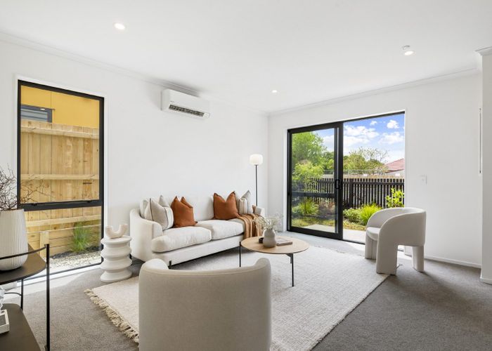  at 33 Isabella Lane, Western Heights, Waitakere City, Auckland