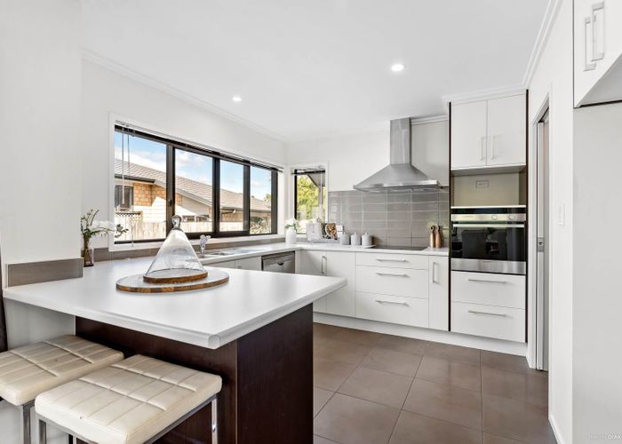  at 8 Lieshout Way, Pukekohe, Pukekohe