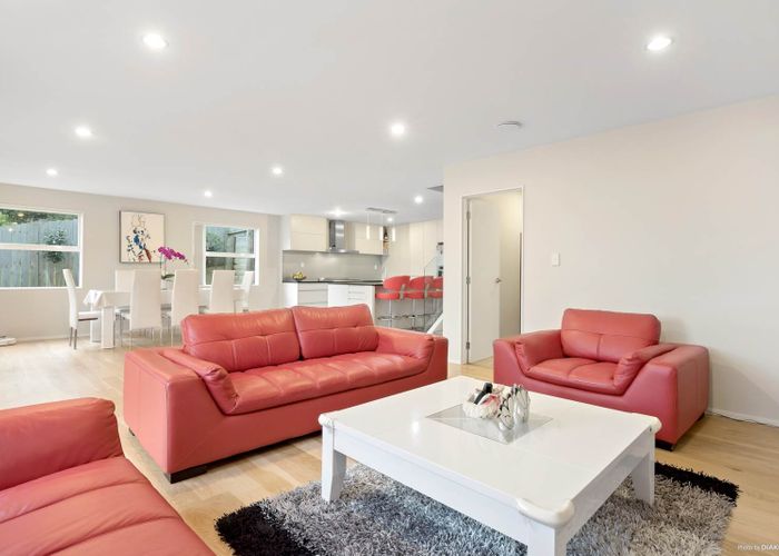  at 19A Rosedale RD, Pinehill, Auckland