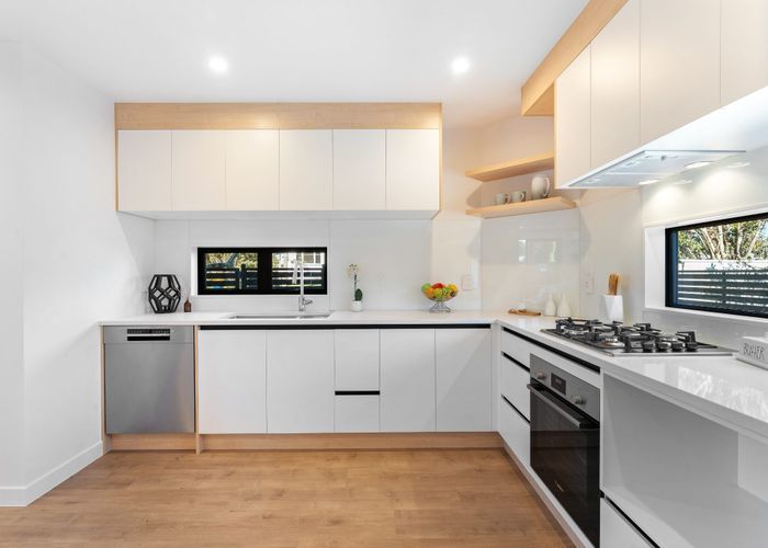  at 8D Rowan Terrace, Te Atatu South, Waitakere City, Auckland