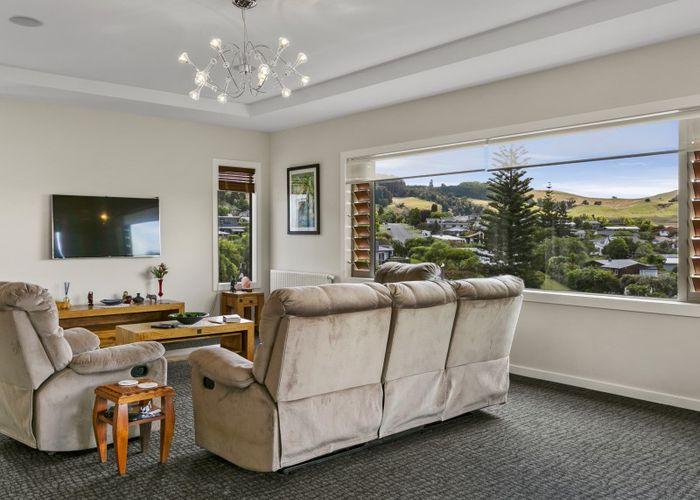  at 1/13 Scenic Heights, Acacia Bay, Taupō