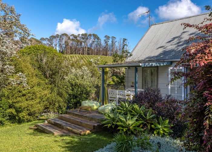  at 4 Waiata Road, Onetangi, Waiheke Island, Auckland