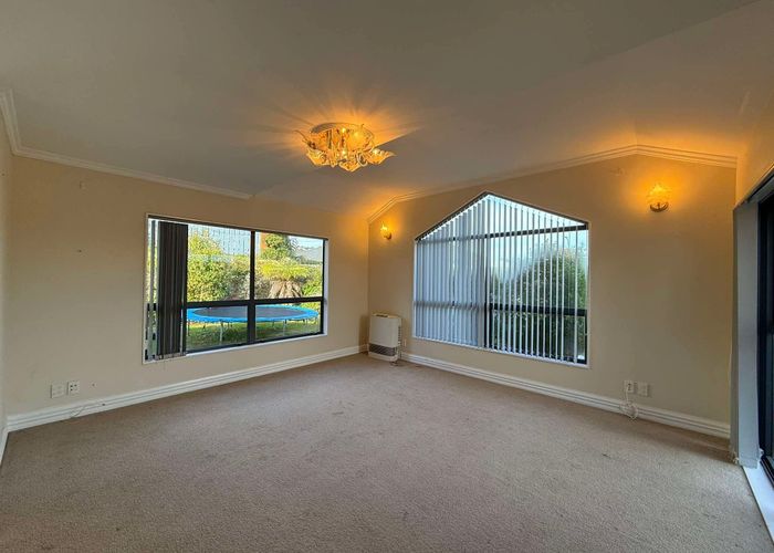  at 10 Cabbage Tree Grove, Woodridge, Wellington, Wellington
