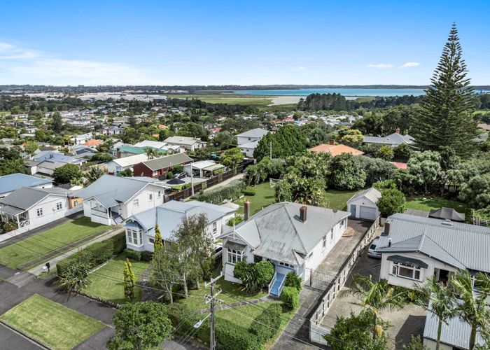  at 18 Henry Street, Avondale, Auckland City, Auckland