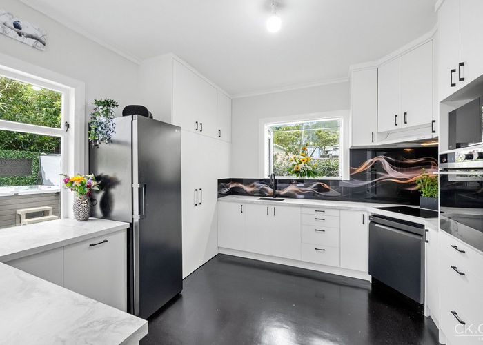  at 465 Stokes Valley Road, Stokes Valley, Lower Hutt, Wellington