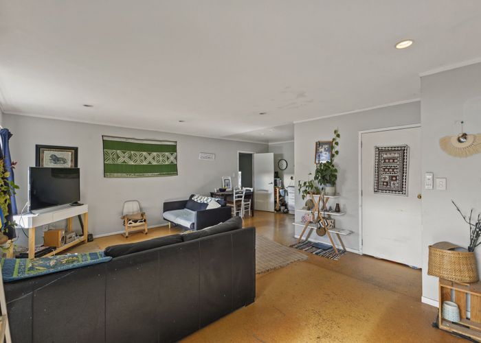  at 48 & 48A Lauderdale Road, Birkdale, North Shore City, Auckland