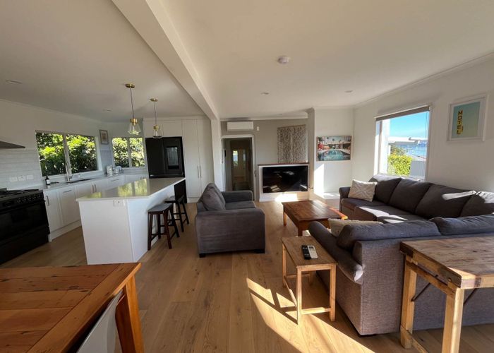  at 2/102 Beresford Street, Bayswater, North Shore City, Auckland