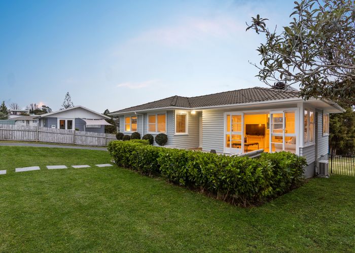  at 71 Hellyers Street, Birkdale, Auckland