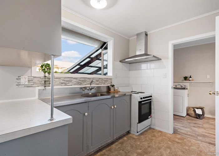  at 6 Sheila Place, Dinsdale, Hamilton