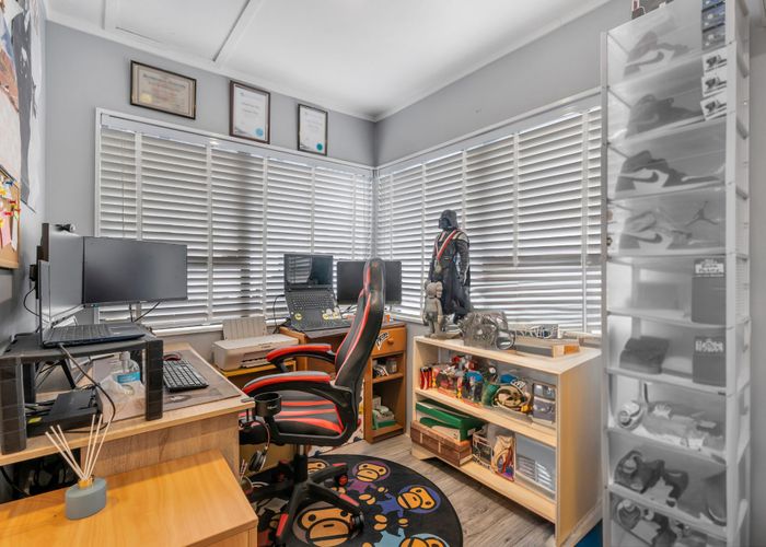  at 2/52 Stanley Road, Glenfield, North Shore City, Auckland