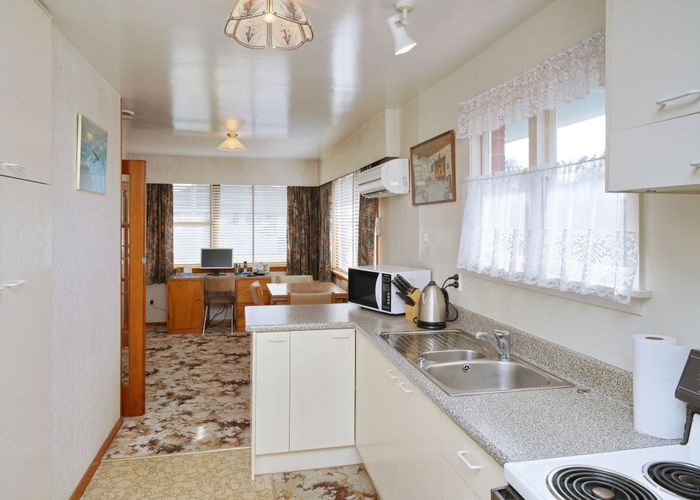  at 3 Ron Place, Bishopdale, Christchurch