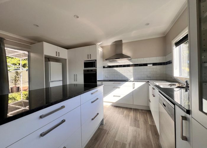  at 4 Takutai Road, Pukerua Bay, Porirua, Wellington