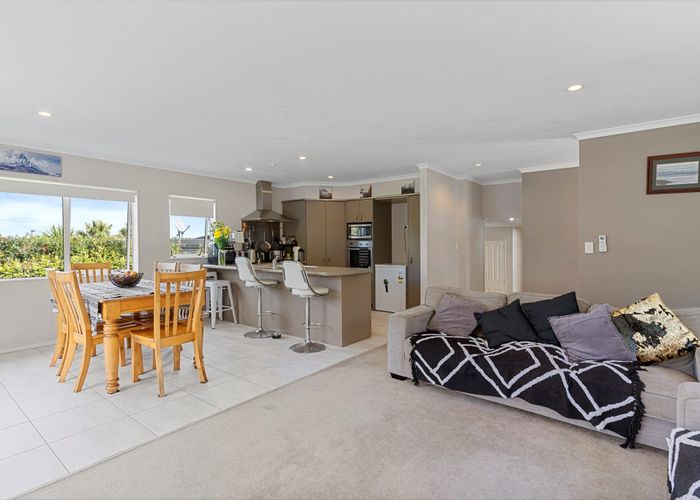  at 71A Target Road, Totara Vale, Auckland