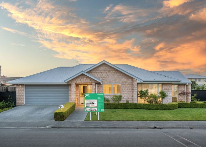  at 7 Applefield Court, Northwood, Christchurch