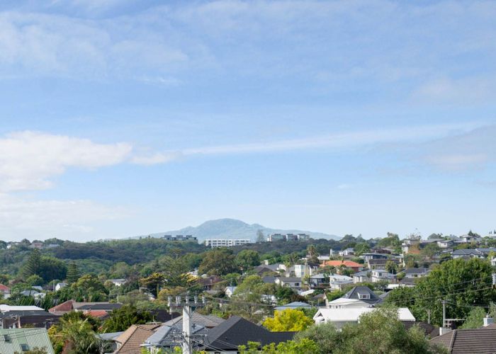  at 211/8 Meadowbank Road, Meadowbank, Auckland City, Auckland