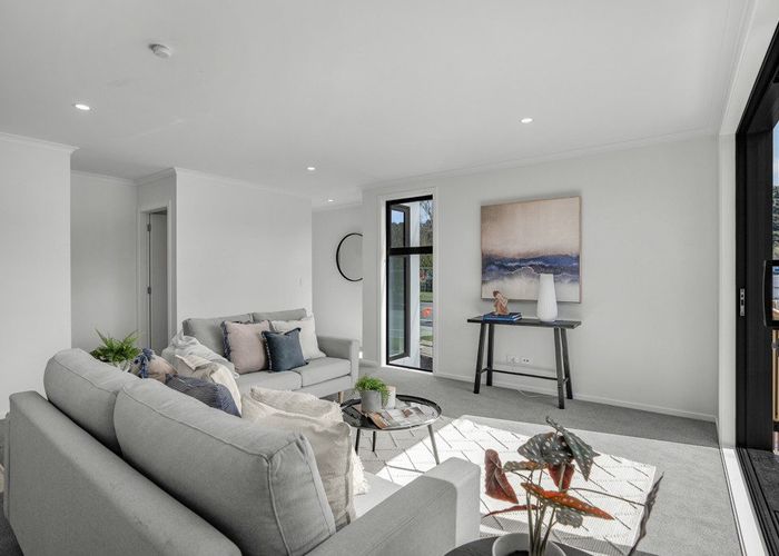  at 2/215 Stokes Valley Road, Stokes Valley, Lower Hutt, Wellington