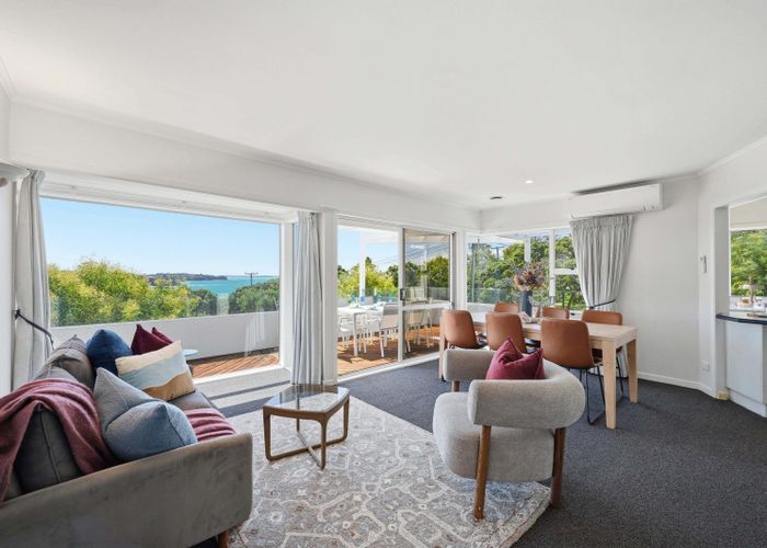  at 1/22 Rothesay Bay Road, Rothesay Bay, North Shore City, Auckland