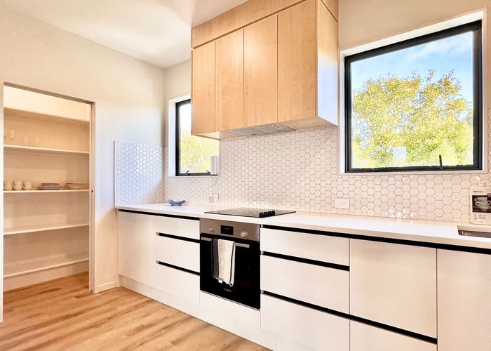  at 2/1 Kaponga Crescent, New Lynn, Waitakere City, Auckland