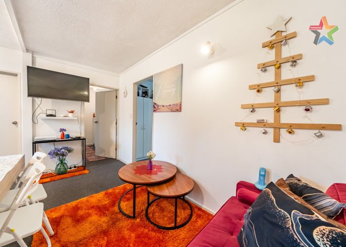  at 2/21 Britannia Street, Petone, Lower Hutt, Wellington