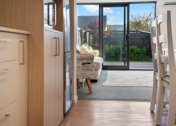  at 8/27 Bartlett Street, Riccarton, Christchurch City, Canterbury