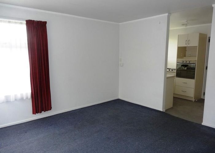  at 2/302 Kirkbride Rd, Mangere, Manukau City, Auckland